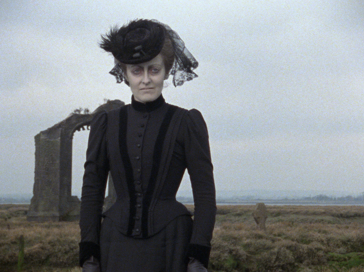 Film: The Woman in Black (1989) 